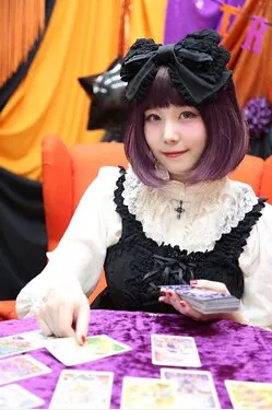 新宿ほしよみ堂 桜望巴千(さくらもちともち)先生