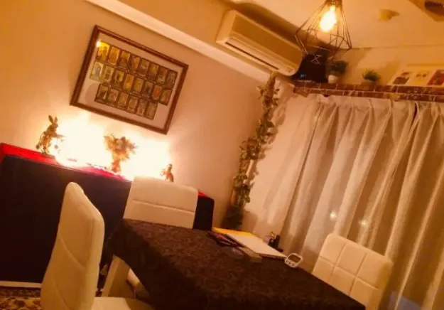 婚活もできる占い館B-CAFE