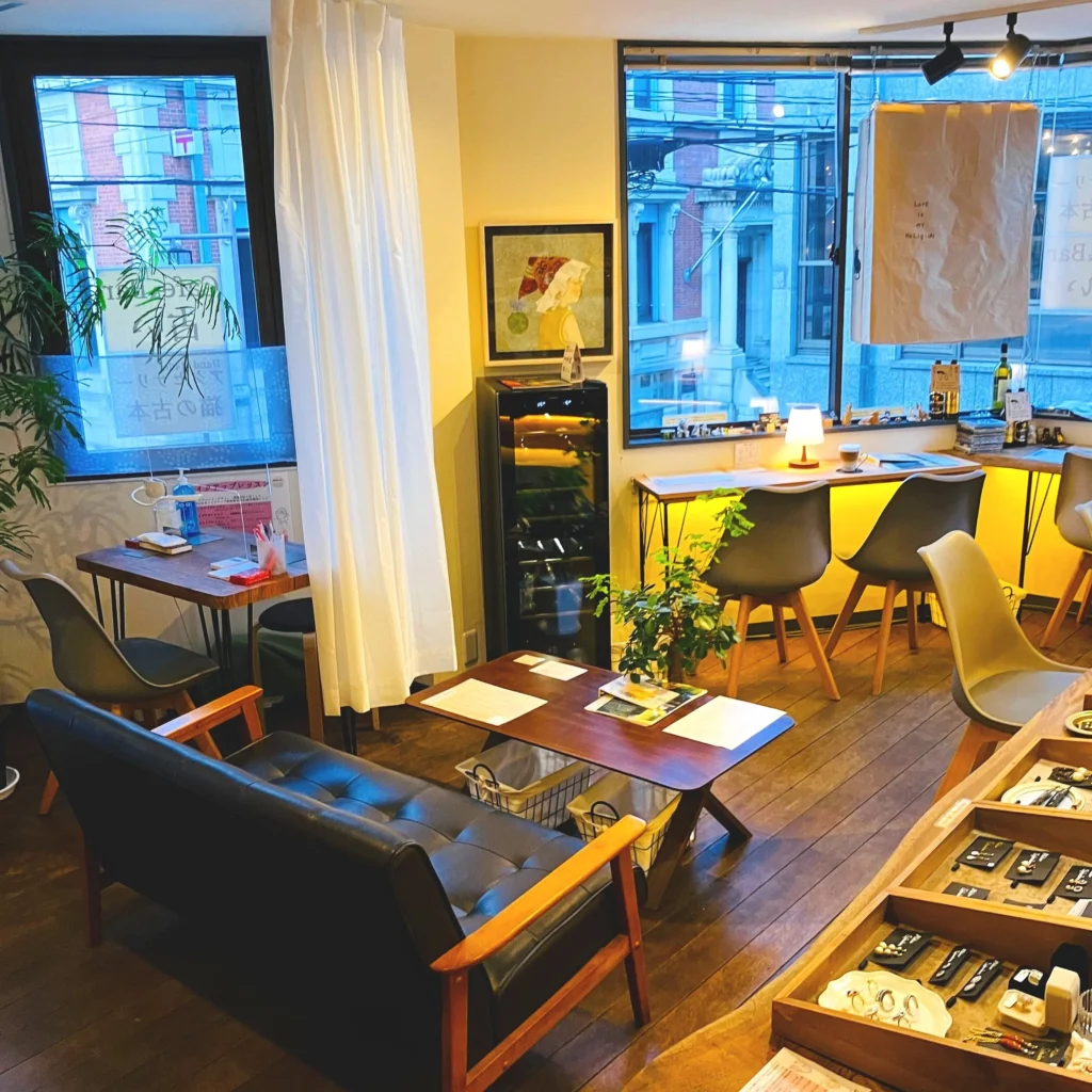 占いサロン Cafe＆Bar TWO GATESの店舗詳細